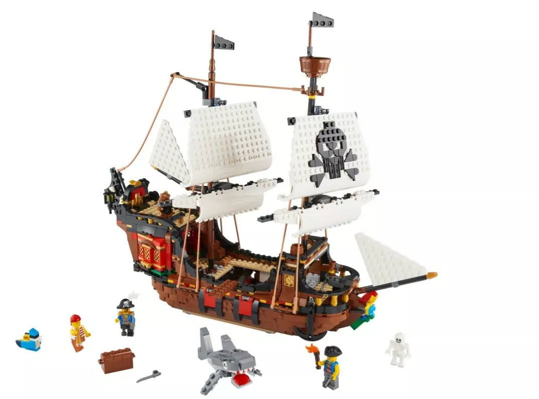LEGO statek piracki